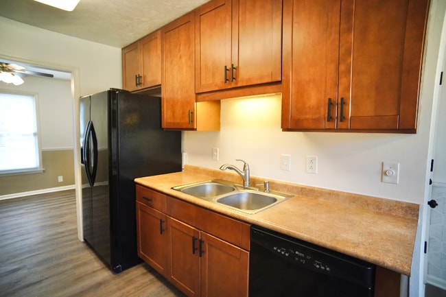 Photo - 120 Ridgemont Pl