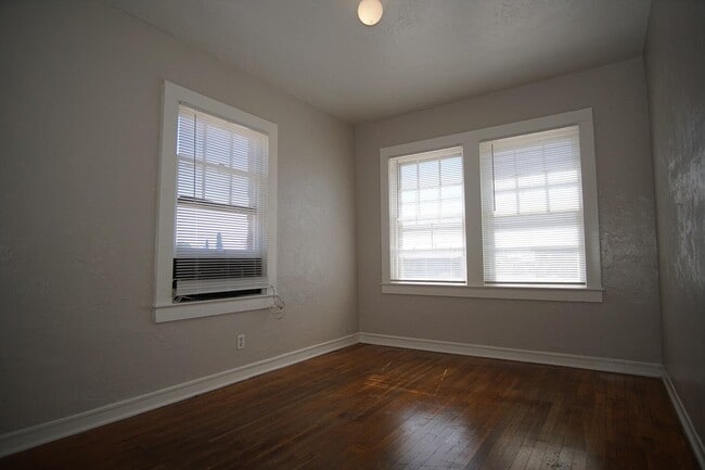 Photo - 3815 Mountain Ave