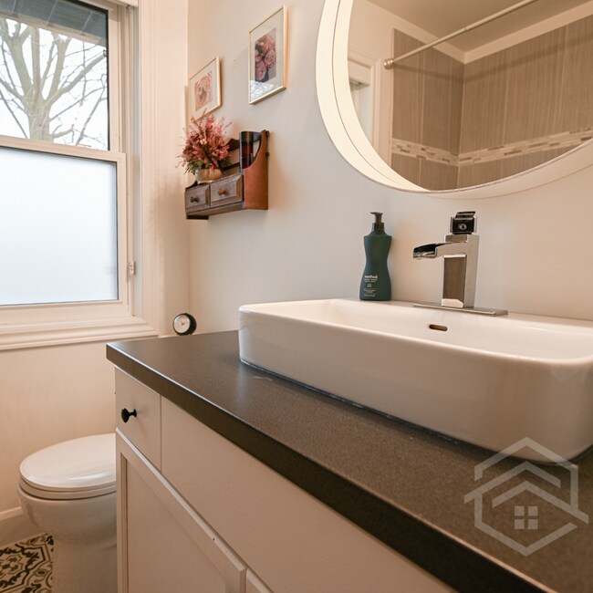 Photo - 71 North Street W