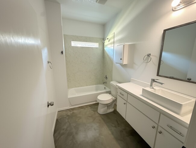 Photo - 221 San Angelo Ave