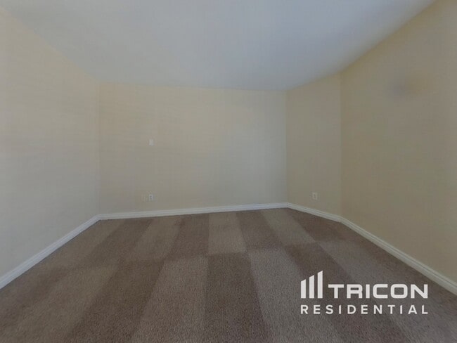 Photo - 1584 Bright View Dr