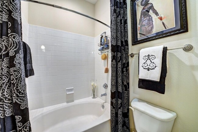 Photo - 1901 Post Oak Park Dr Unidad 10101