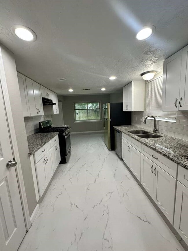 Photo - 10213 Fairland Dr