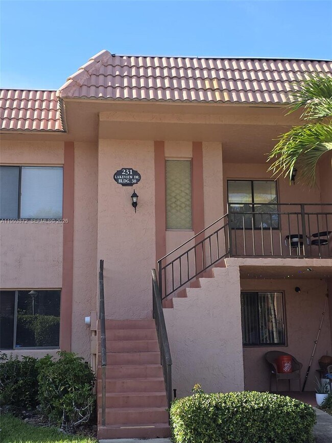 Photo - 231 Lakeview Dr Unit 204