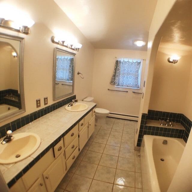 Building Photo - Unique 3 Bedroom 3 Full Bath Home with tha...