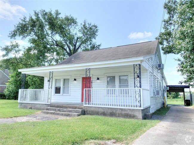 Building Photo - 2710 Carrolton St Rental