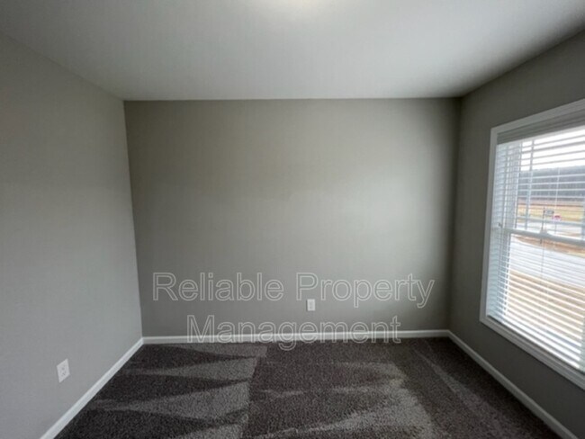 Photo - 18 Day Lily St