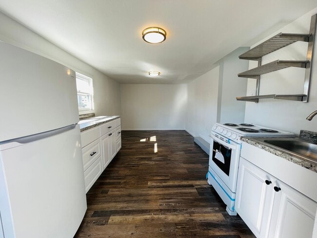 Photo - 415 16th St W Apartment Unit C