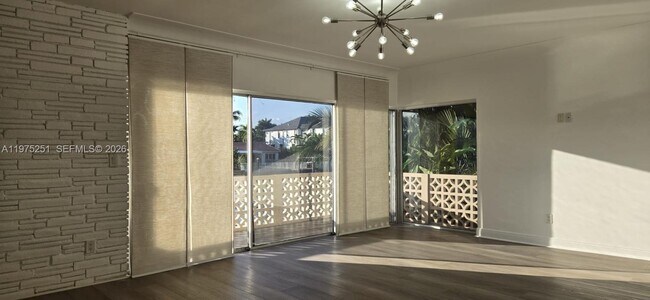 Photo - 10110 W Bay Harbor Dr Unit 2