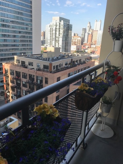 Building Photo - 700 N Larrabee St Unit 1106