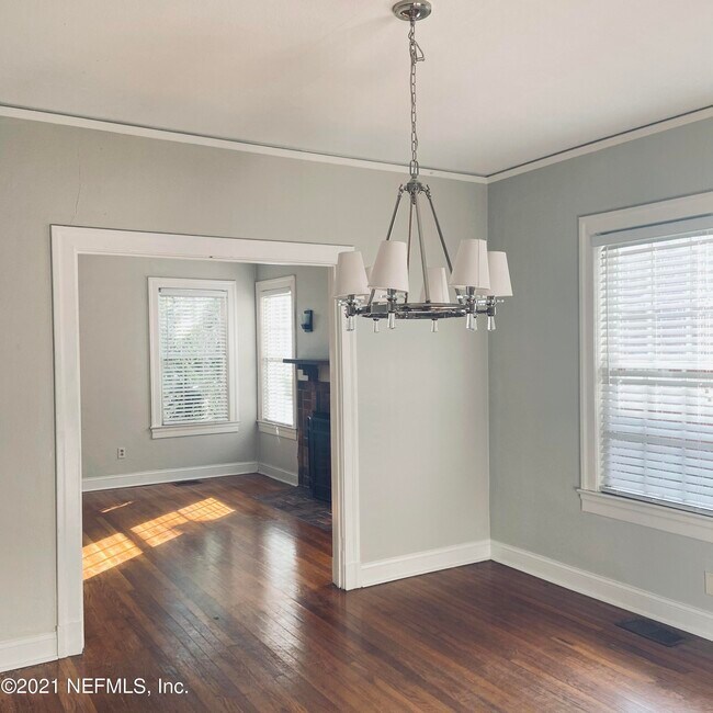 Photo - 917 Lasalle St Unidad 917