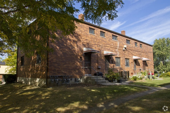 Photo - 2465-2479 Medary Ave