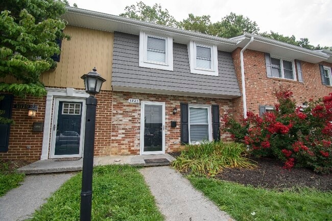 Photo - 1821 Sussex Rd