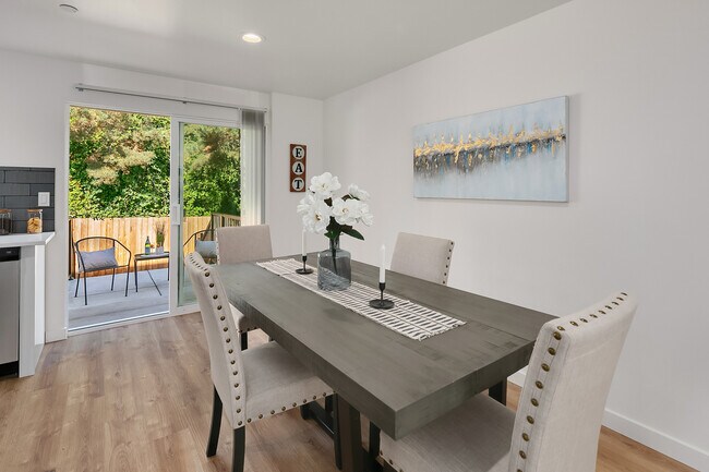 Photo - 5707 Townhouses