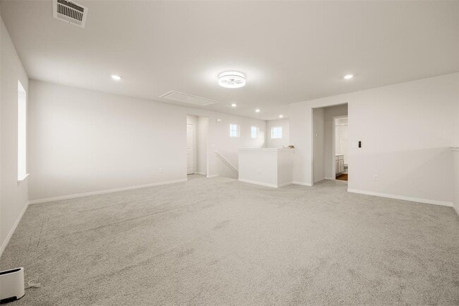 Photo - 413 Emerald Cv