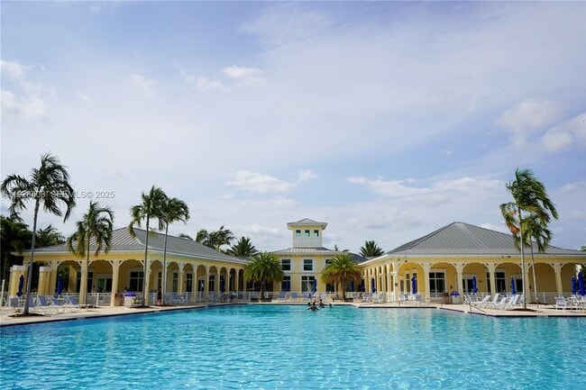 Photo - 3334 NE 3rd Dr