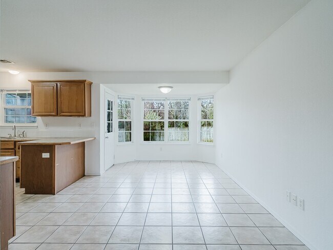 Photo - 2110 SE Atherton Cir