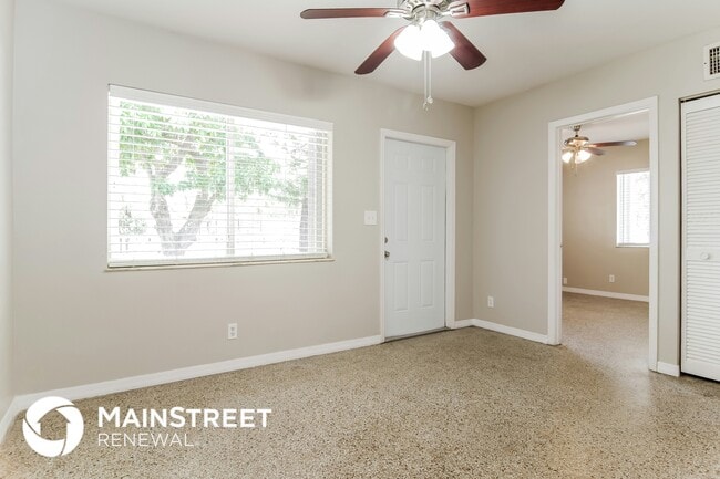 Photo - 1407 N 57th Ave