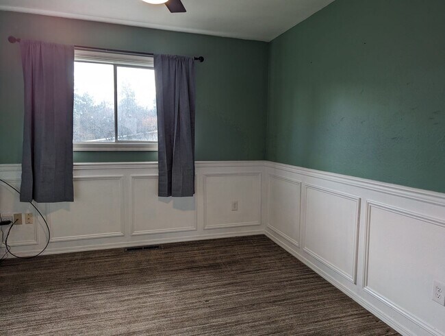 Photo - Private room for rent in a 4 bedroom house...