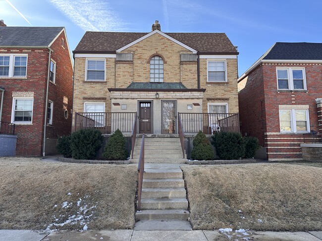 5816 Mardel Ave Unit 2nd Floor West
