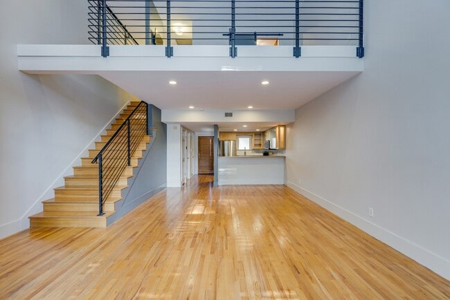 Photo - 1038 9th Ave N
