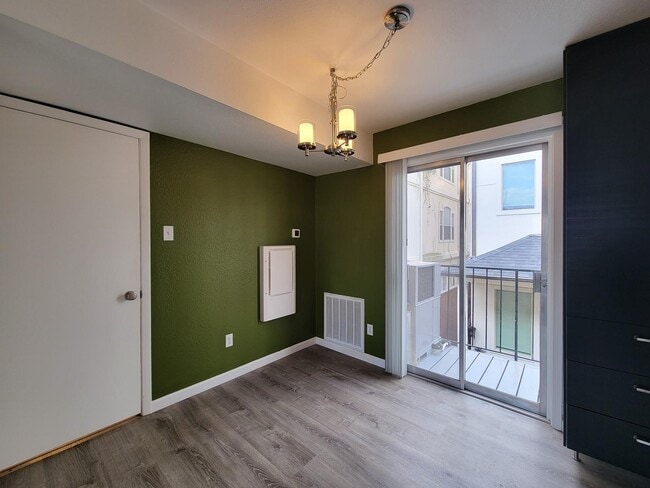 Photo - 1418 Vermont St Unit 9