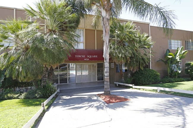 Town Square Apartments - Towne Square Apartments