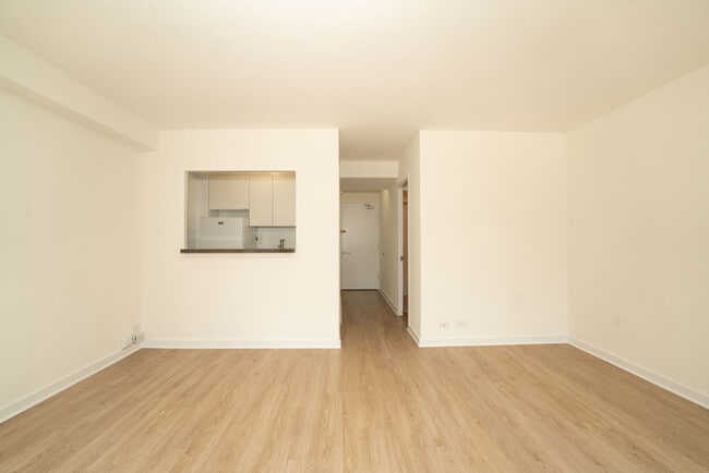 Photo - 3130 N Lake Shore Dr Unit 714