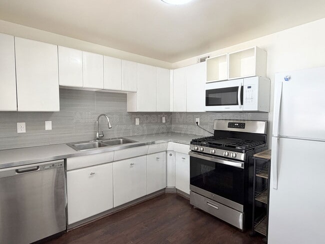 Photo - 2605 Lark Dr