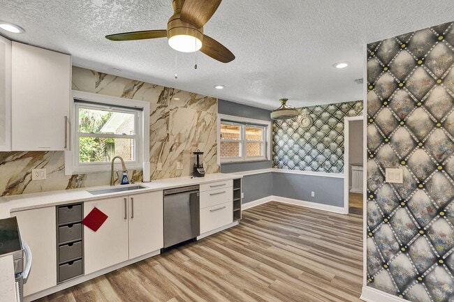 Photo - 149 Southwind Cir