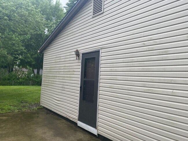 Photo - 2670 Glenbriar St