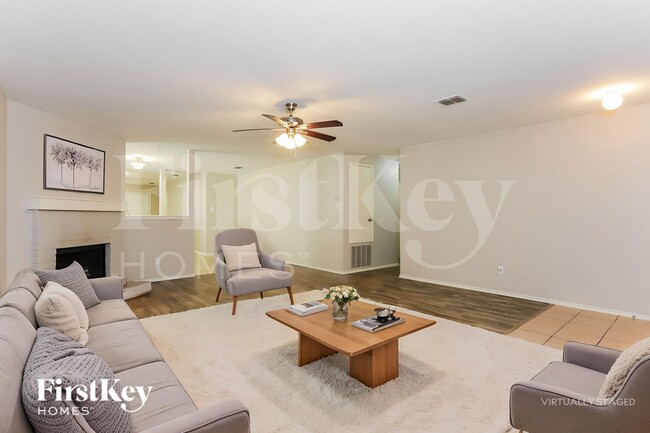 Photo - 1413 Erin Ct