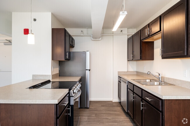 1BR, 1BA - 880SF - Kitchen