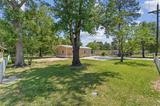 Photo - 1943 Farm to Market 1010 Rd House