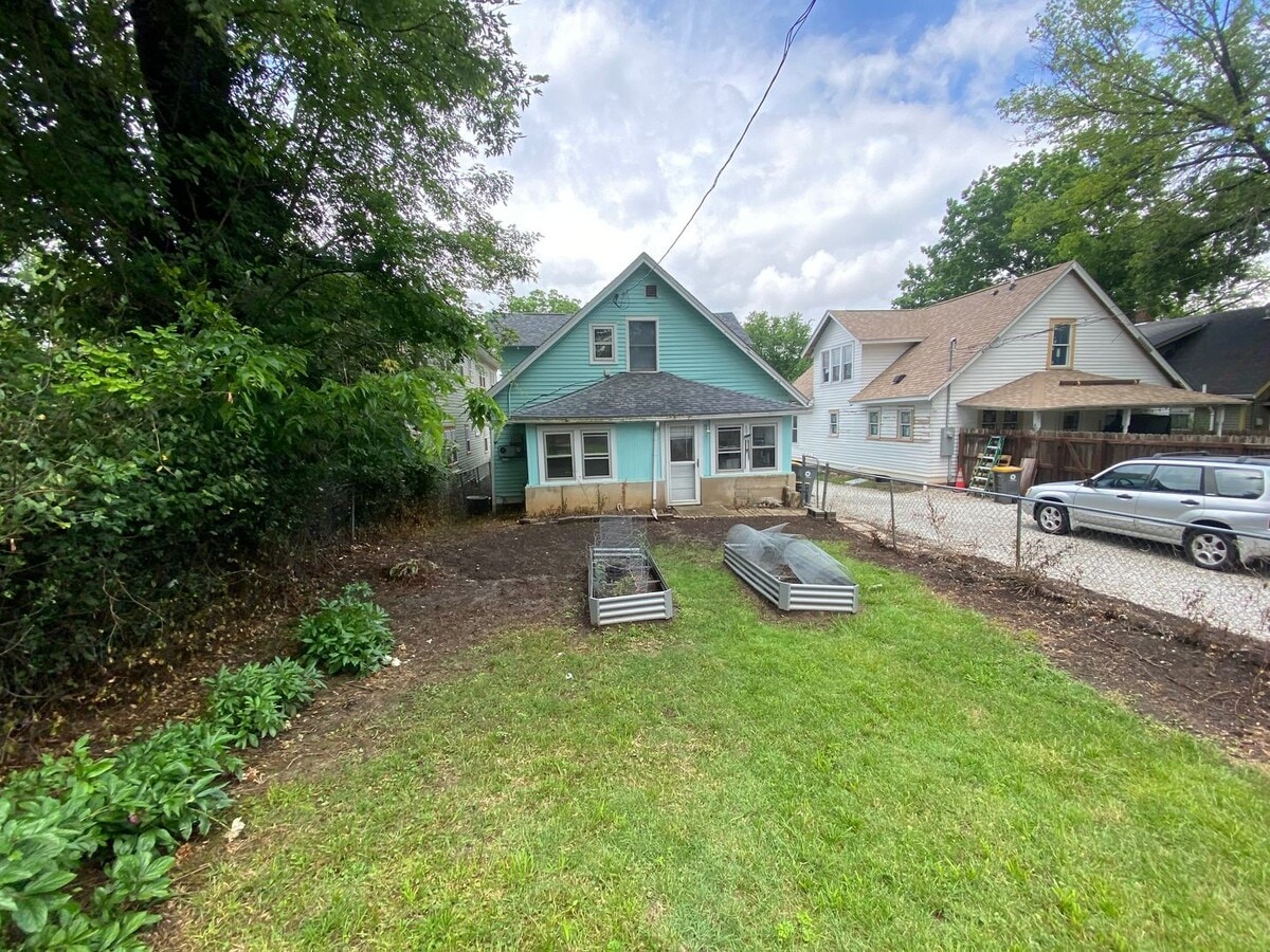 Photo - 1427 S Washington St Unit 1427 S Washington St.  200