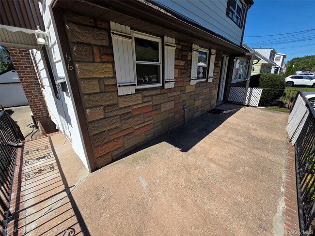 66 Gates Ave Unit 1