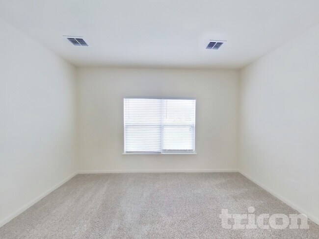 Photo - 230 Banjo Trl