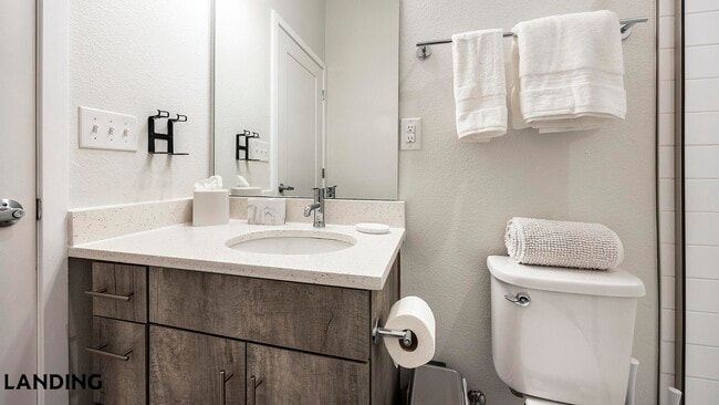 Photo - 3022 Zuni St Unidad 205