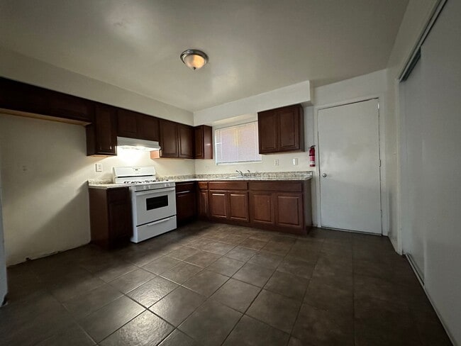 Photo - 396 Adams St Unit #C