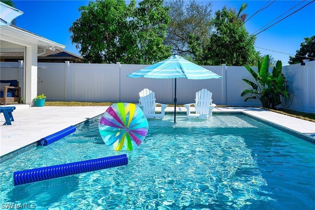 Photo - 760 106th Ave N