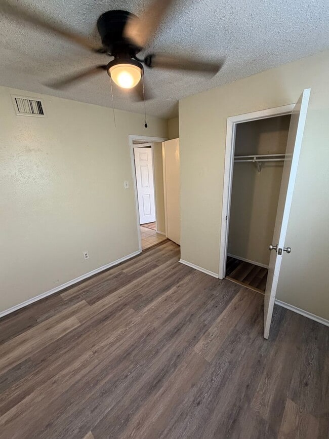 Photo - 1601 E Central Texas Expy Unidad 220