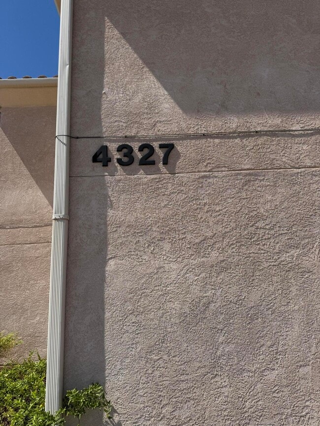 Building Photo - 4327 Sabana Loop SE Rental