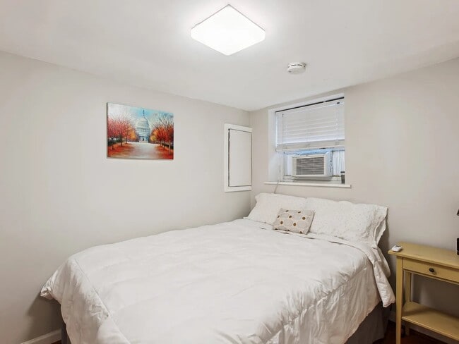 Photo - 2609 11th St NW