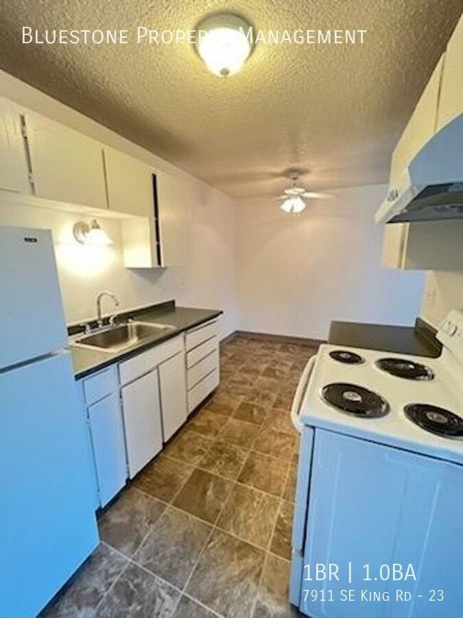 Photo - 7911 SE King Rd Unidad 23