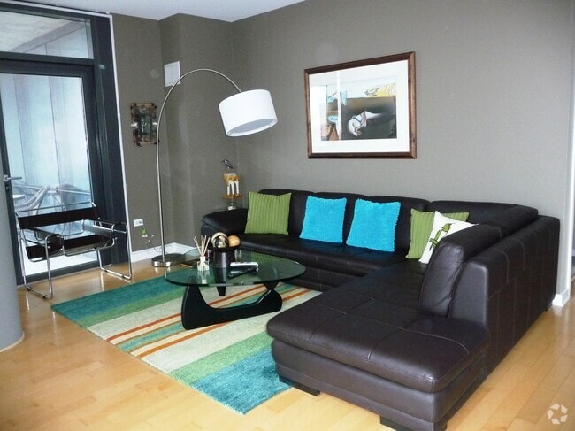 Building Photo - 860 W Blackhawk St Unit 1608 Rental