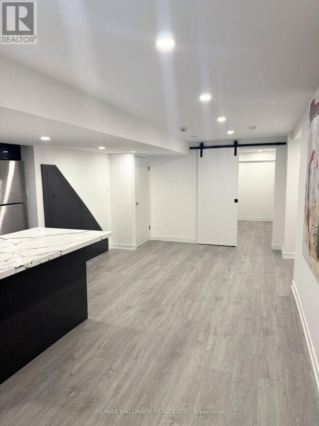 Photo - 1190 Dovercourt Rd