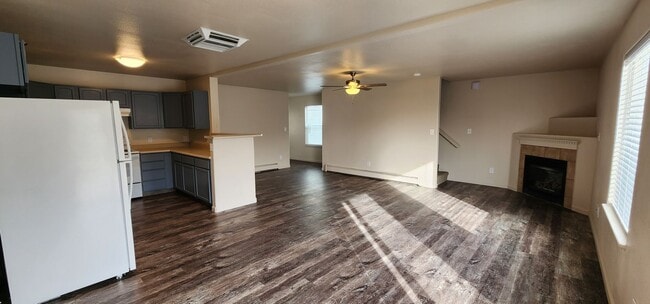 Photo - 3135 Perkins Dr Unit B
