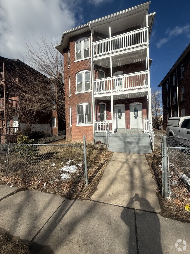 Building Photo - 60 Madison St Unit 2nd floor Rental