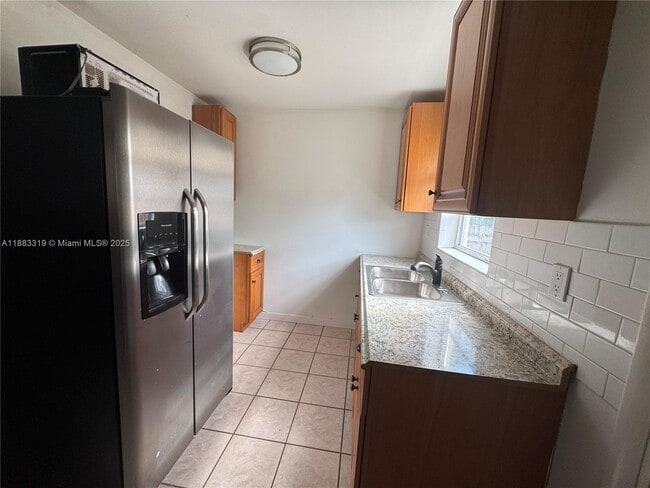 Building Photo - 2318 Cleveland St Unit 2 Rental