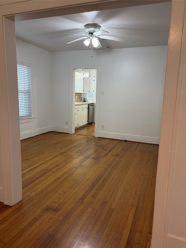 Photo - 1719 Dunlavy St